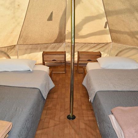 Camping Oliana Екстер'єр фото