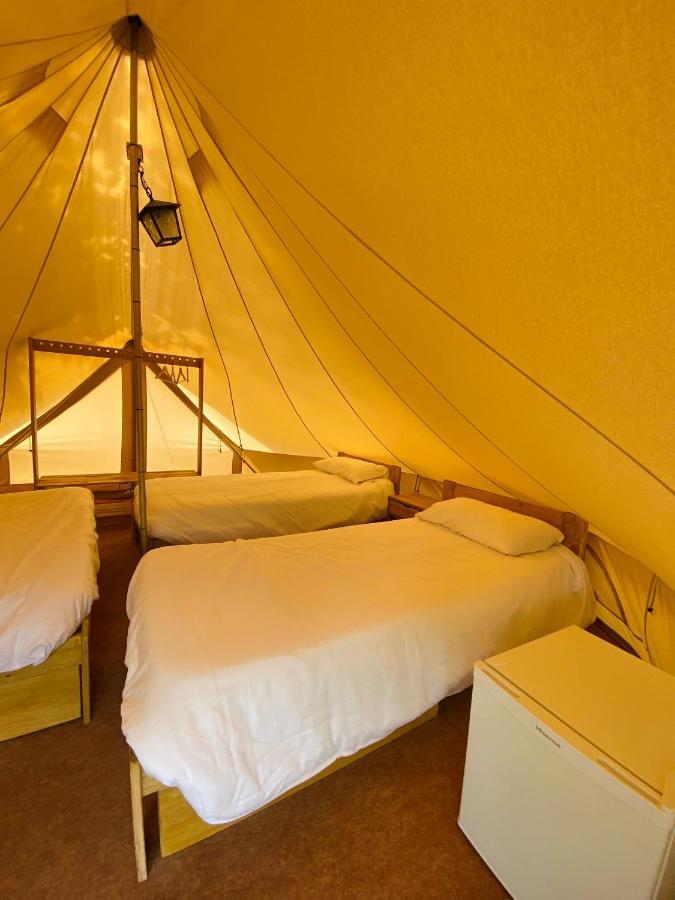 Camping Oliana Екстер'єр фото