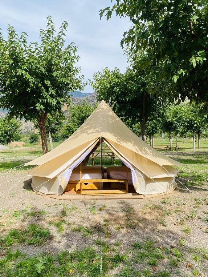 Camping Oliana Екстер'єр фото