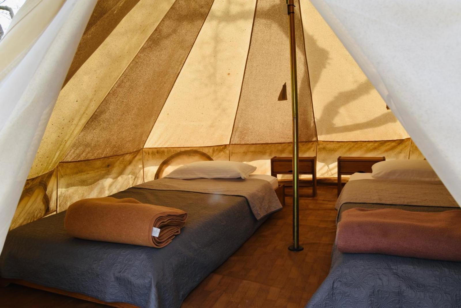Camping Oliana Екстер'єр фото